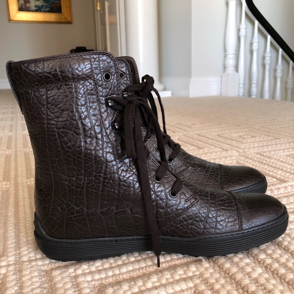Tod’s ankle boots size 8. Like new 90%. Price $135
